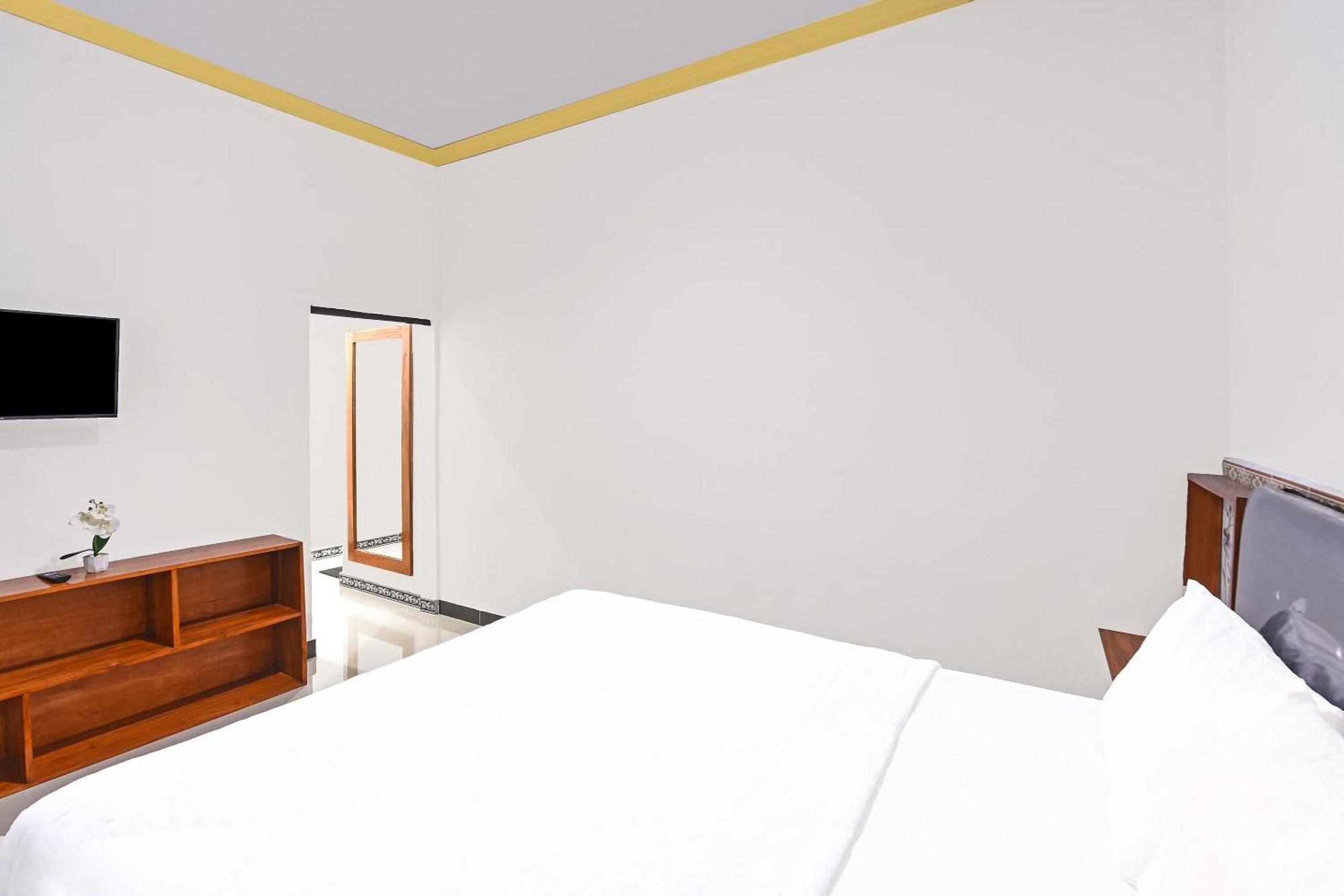 Oyo 91192 Homestay Antara Gilimanuk Esterno foto
