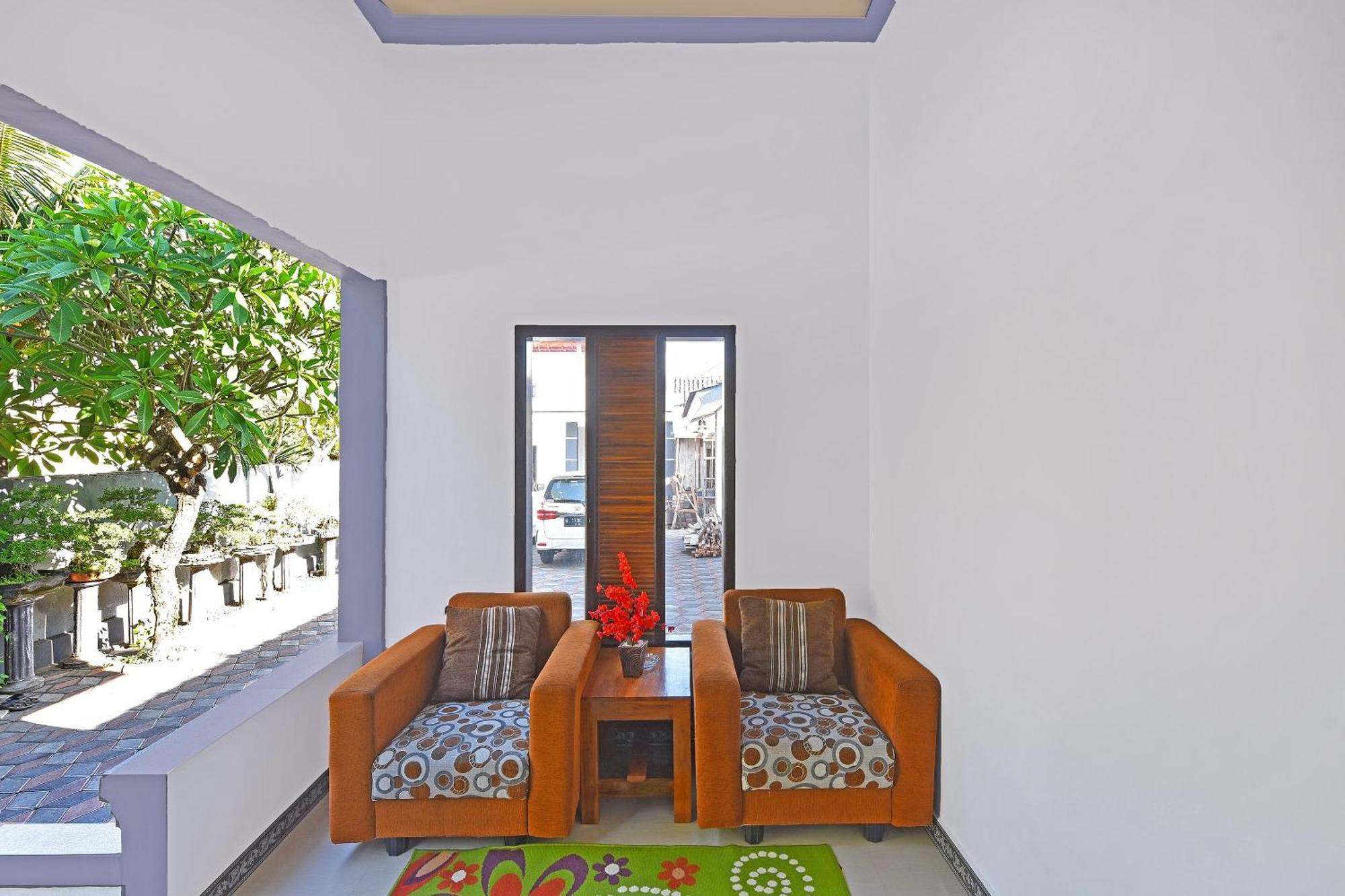 Oyo 91192 Homestay Antara Gilimanuk Esterno foto