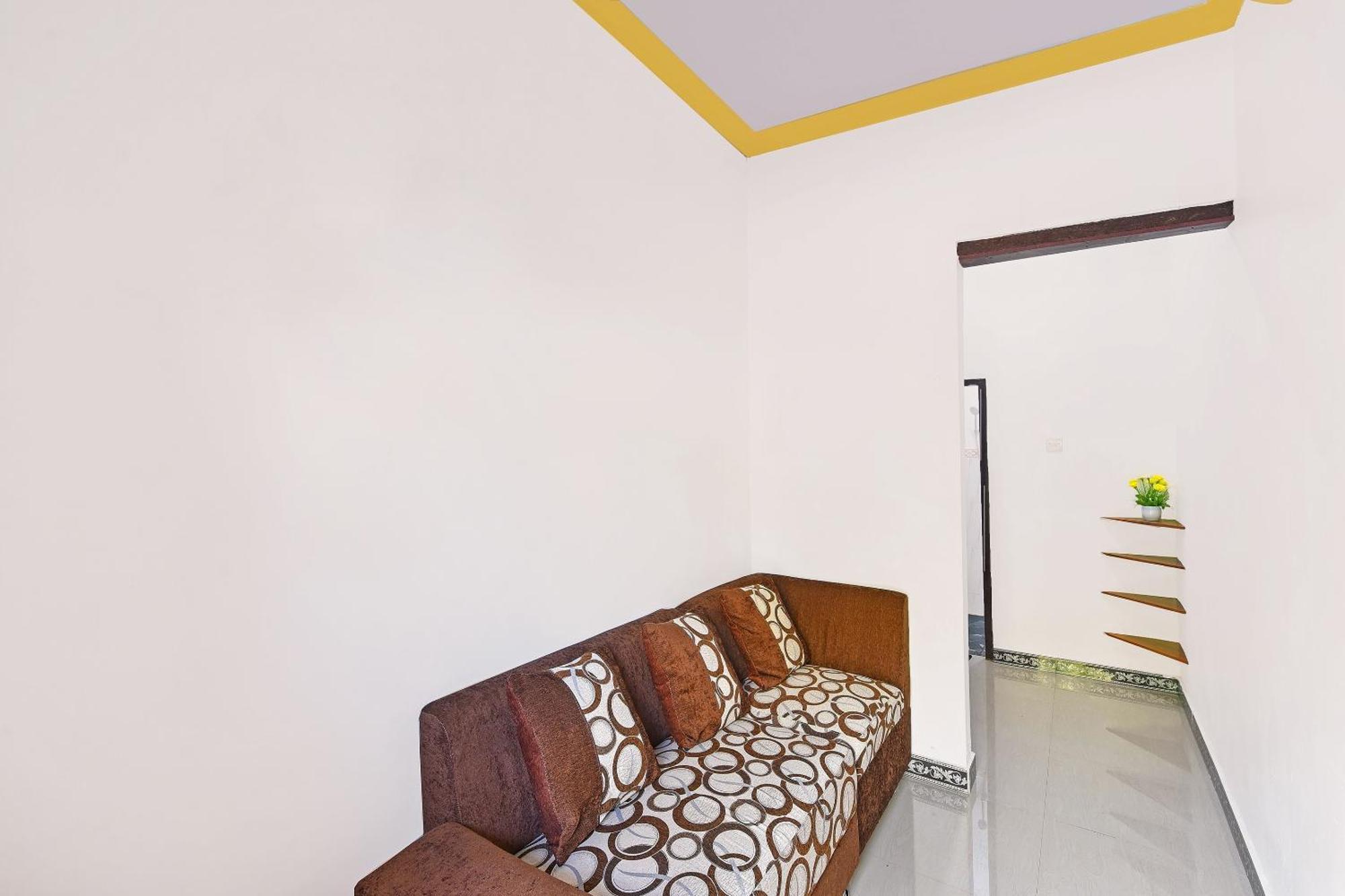 Oyo 91192 Homestay Antara Gilimanuk Esterno foto